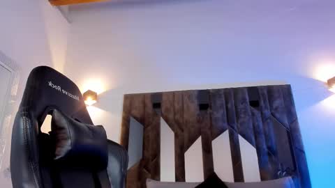 MAX online show from 02.23.25