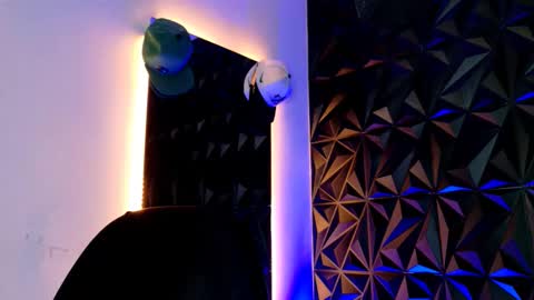 MAX online show from 10.22.25