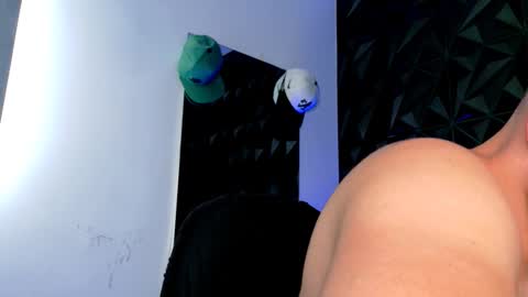 MAX online show from 11.19.25