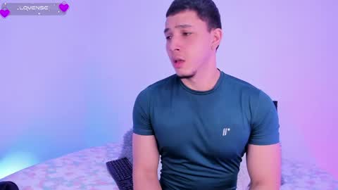 Snapshot of maxwithanna chatting on 04.03.26 maxwithanna online show from 04.03.26