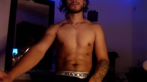 Snapshot of maxximus_10 chatting on 01.24.25 maxximus_10 online show from 01.24.25