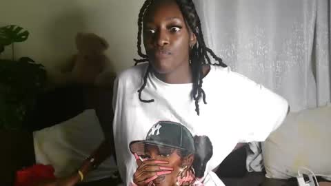 maxxinepetite online show from 09.17.25