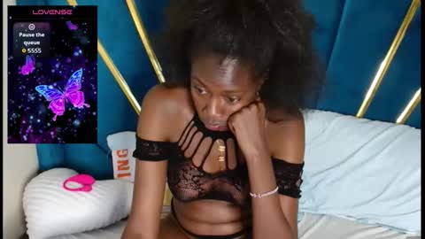 maxxinepetite online show from 11.27.25