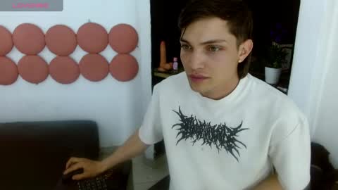 MaxxLouis online show from 05.23.26