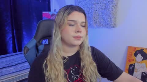 Snapshot of maxxxine_ chatting on 12.02.24 Maxine Minx online show from 12.02.24