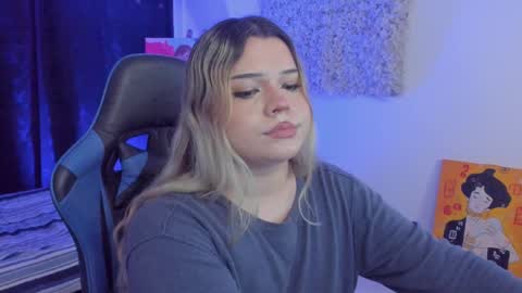 Snapshot of maxxxine_ chatting on 12.07.24 Maxine Minx online show from 12.07.24