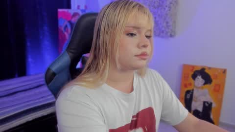 Snapshot of maxxxine_ chatting on 12.31.24 Maxine Minx online show from 12.31.24