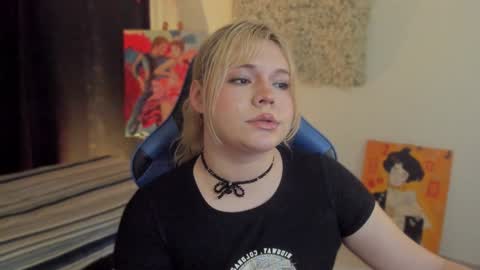 Snapshot of maxxxine_ chatting on 01.09.25 Maxine Minx online show from 01.09.25