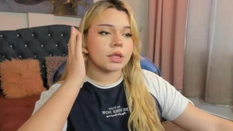 Snapshot of maxxxine_ chatting on 02.27.25 Maxine Minx online show from 02.27.25