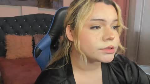 Snapshot of maxxxine_ chatting on 03.09.25 Maxine Minx online show from 03.09.25