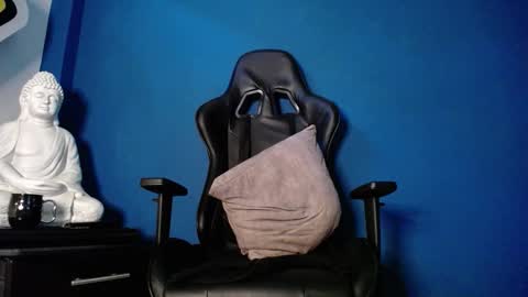 maxxxpowerful online show from 10.31.25