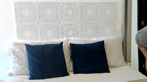 Victoria online show from 01.27.25