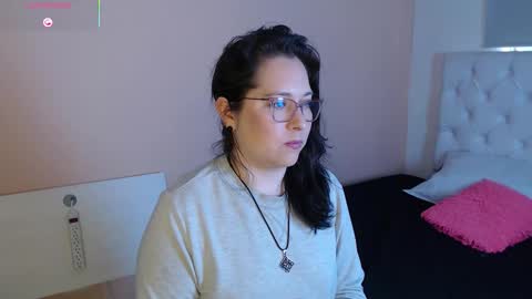 Snapshot of may_bloom chatting on 02.03.26 May online show from 02.03.26