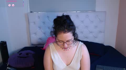 Snapshot of may_bloom chatting on 03.06.26 May online show from 03.06.26