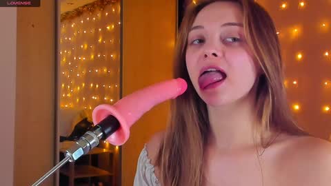 Snapshot of may_fl0wer chatting on 01.13.25 May Flower online show from 01.13.25