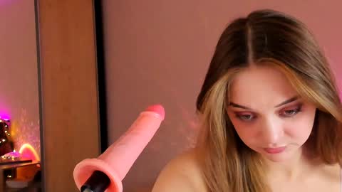 Snapshot of may_fl0wer chatting on 01.25.25 May Flower online show from 01.25.25