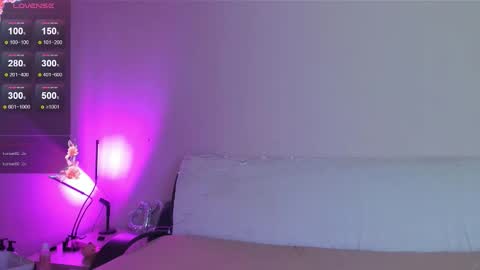 Snapshot of may_fl0wer chatting on 10.07.25 May Flower online show from 10.07.25