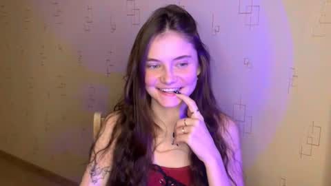 Snapshot of may_rollins chatting on 11.04.25 may online show from 11.04.25