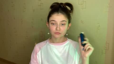 Snapshot of may_rollins chatting on 11.11.25 may online show from 11.11.25