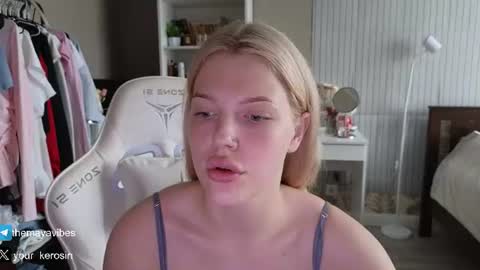 Snapshot of maya_blonde18 chatting on 07.28.26 Maya online show from 07.28.26