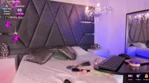 Snapshot of maya_blue_ chatting on 03.06.25 Maya online show from 03.06.25