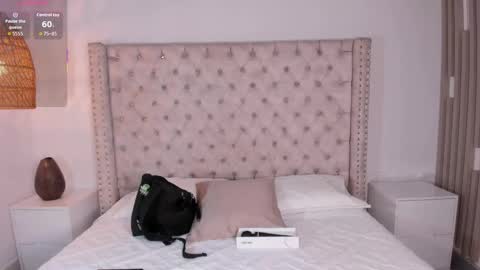 Snapshot of maya_blue_ chatting on 10.25.25 Maya online show from 10.25.25