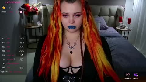 Snapshot of maya_mils chatting on 02.01.25 Maya Mils online show from 02.01.25