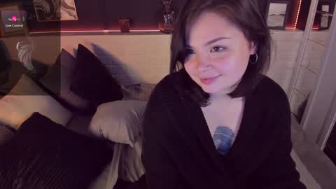 Woman online show from 12.14.24