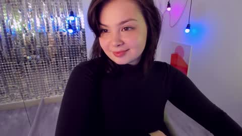 Woman online show from 12.21.24