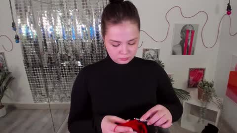 Woman online show from 12.21.24