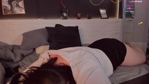 Woman online show from 01.13.25