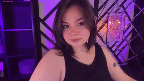 Woman online show from 01.17.25