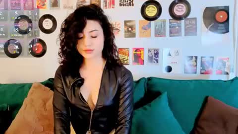 Snapshot of maya_rogerss chatting on 07.20.26 Maya online show from 07.20.26