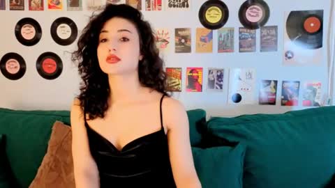 Snapshot of maya_rogerss chatting on 07.22.26 Maya online show from 07.22.26