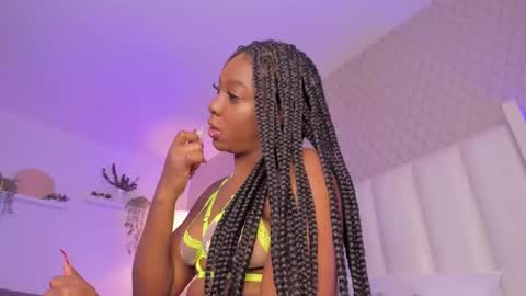 Maya online show from 02.11.25