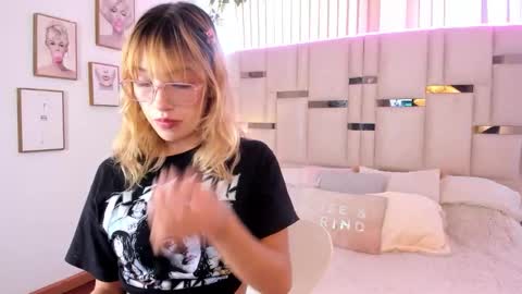 Mayajhons online show from 03.04.26