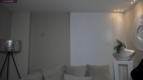Snapshot of mayamoretti chatting on 07.12.26 Maya online show from 07.12.26