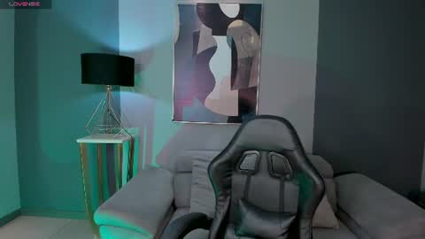 Snapshot of mayamoretti chatting on 07.13.26 Maya online show from 07.13.26