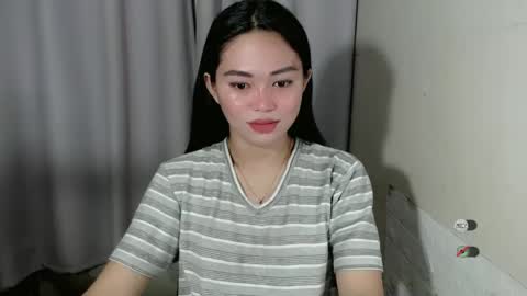 Snapshot of mayasally_ chatting on 12.22.24 mayasally_ online show from 12.22.24