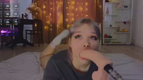 Snapshot of mayaster chatting on 02.06.25 Maya online show from 02.06.25