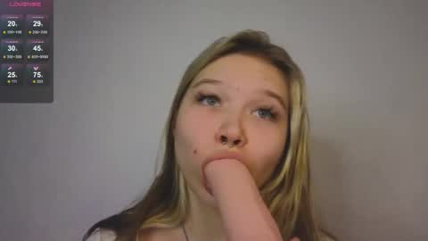 Snapshot of mayaster chatting on 10.31.25 Maya online show from 10.31.25