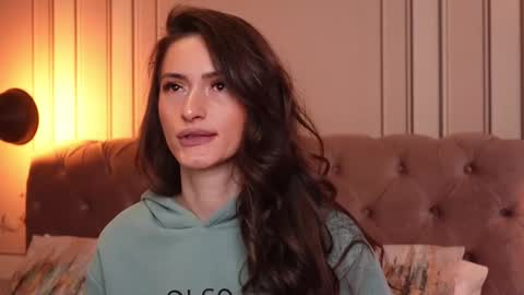 Snapshot of mayavixxen chatting on 03.02.25 MayaVixxen online show from 03.02.25