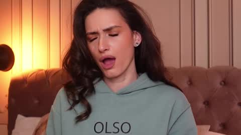 Snapshot of mayavixxen chatting on 03.02.25 MayaVixxen online show from 03.02.25