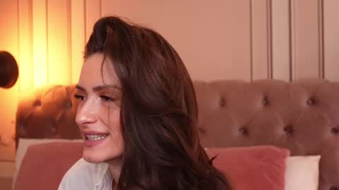 Snapshot of mayavixxen chatting on 03.05.25 MayaVixxen online show from 03.05.25