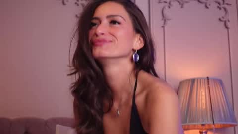 Snapshot of mayavixxen chatting on 10.01.25 MayaVixxen online show from 10.01.25