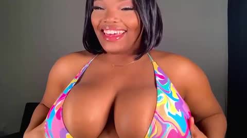 Snapshot of maybabi chatting on 12.15.24 MayBabi online show from 12.15.24