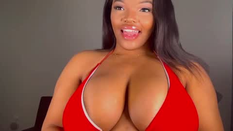 Snapshot of maybabi chatting on 01.27.25 MayBabi online show from 01.27.25