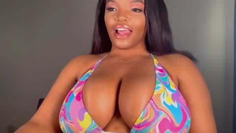 Snapshot of maybabi chatting on 02.01.25 MayBabi online show from 02.01.25