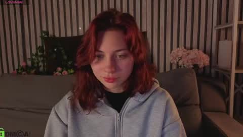 Snapshot of maybe_mia chatting on 05.09.26 Mia GMT2 Mon 3-9 AM Tue 3-9 AM Wed 3-9 AMThur 10 AM - 4 PM Fri 3-9 AM Sat 3-9 AM Sun 3-9 AM. online show from 05.09.26