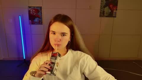 maybloom_ online show from 11.11.25